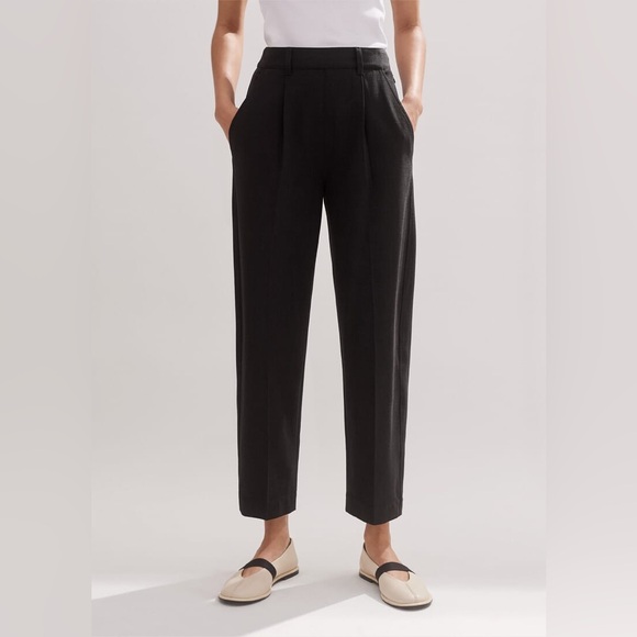 ME+EM Textured Tailoring Tapered Pant
Textured Tailoring Fabric - Picture 3 of 12